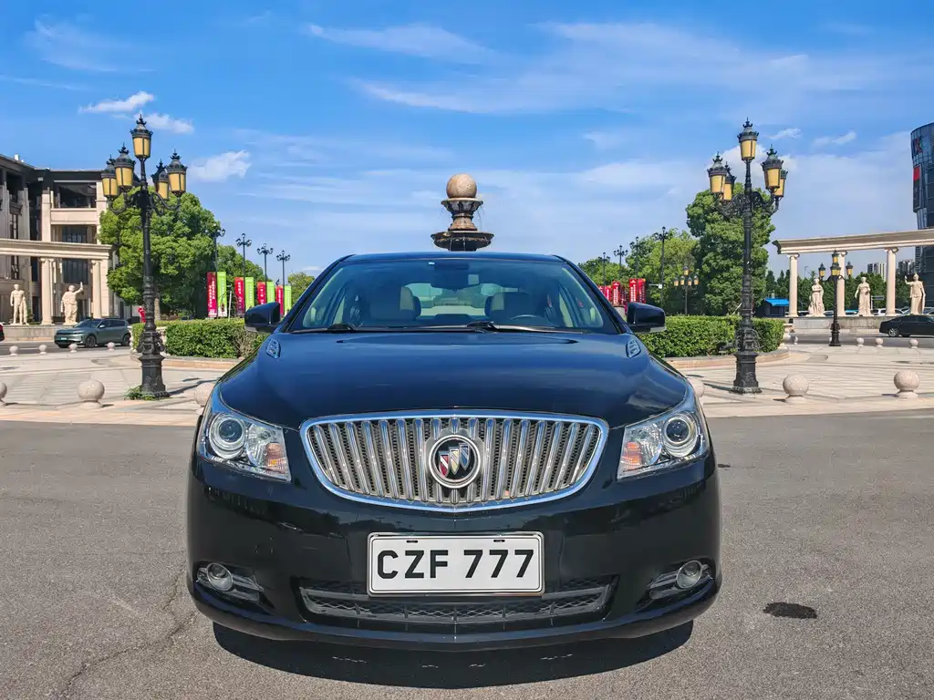 Buick LaCrosse 2013 — фото 2