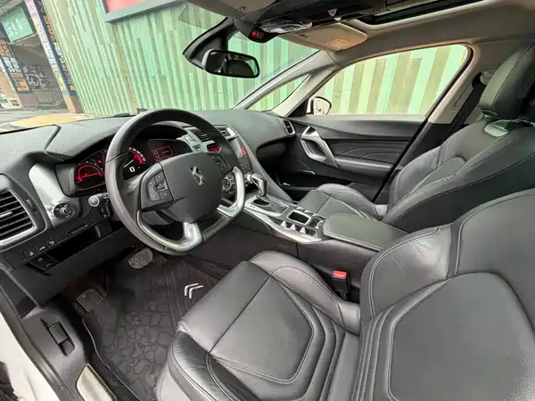DS 5 2018