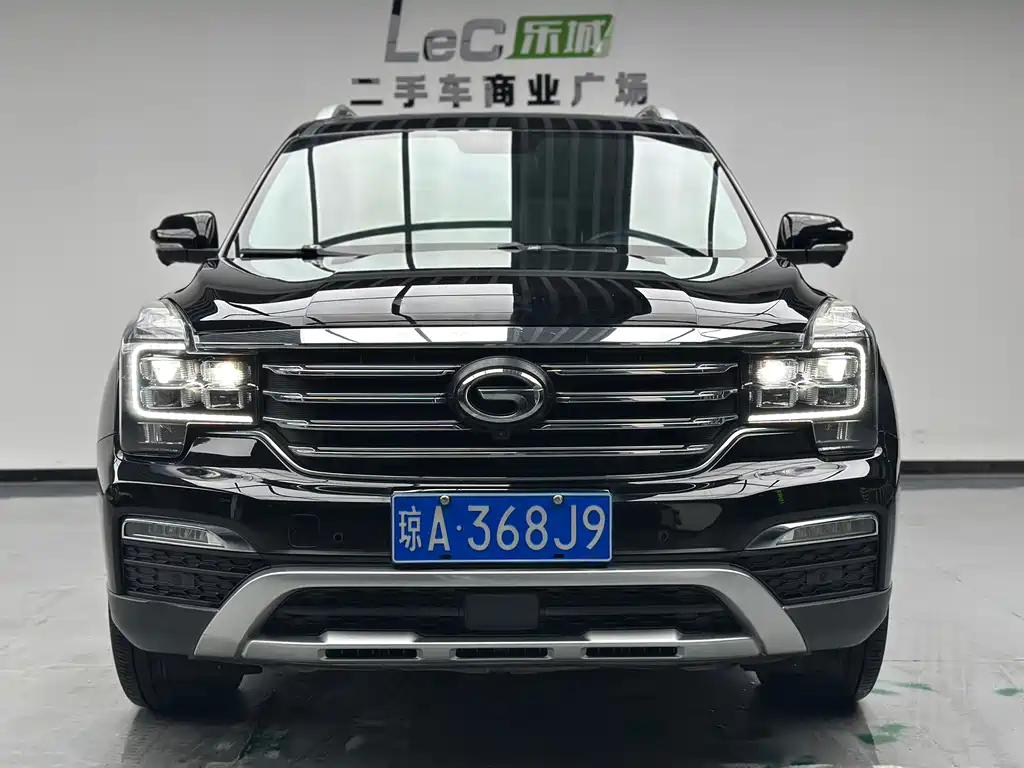 GAC Trumpchi GS8 2017 — фото 2