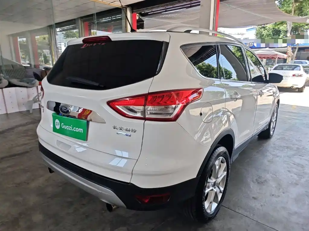 Ford Kuga 2014 — фото 7