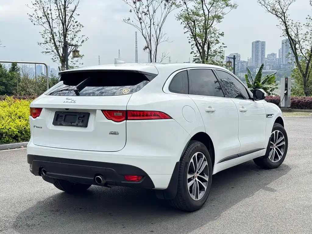 Jaguar F-PACE 2017 — фото 3