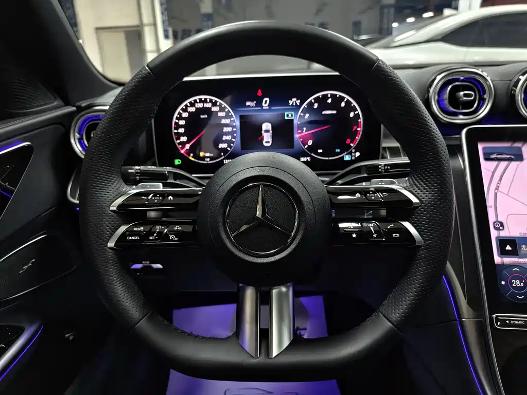 Mercedes-Benz C-Class 2023 — фото 18