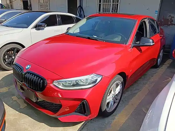 BMW 1 Series 2021