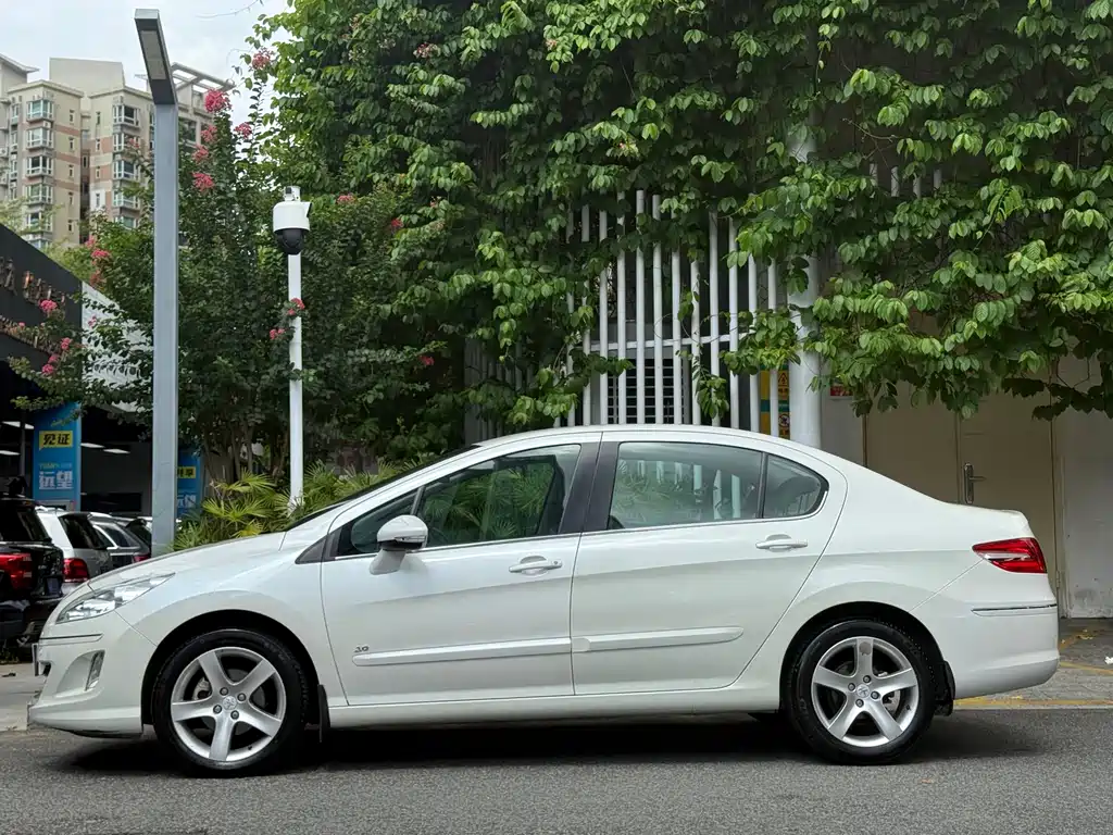 Peugeot 408 2013