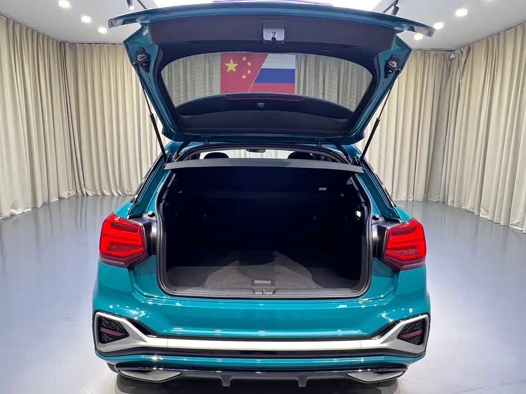 Audi Q2L 2022 — фото 16