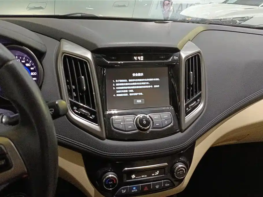 Changan Eado 2016 — фото 13