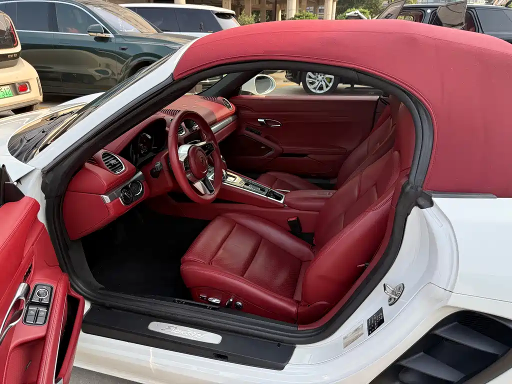 Porsche 718 2016