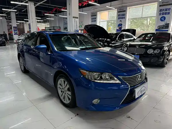 Lexus ES 2014