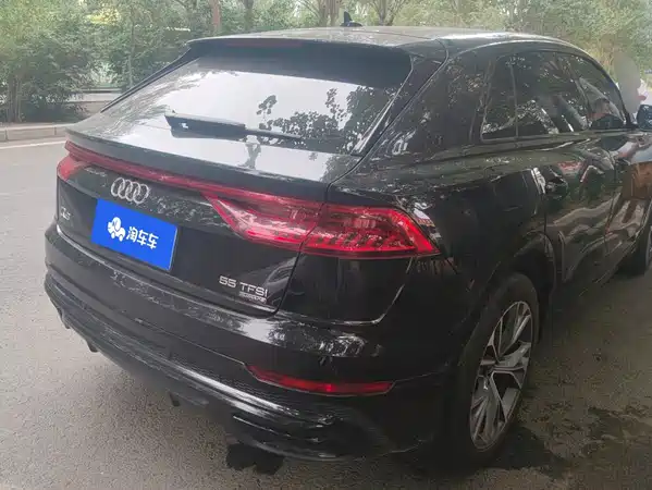 Audi Q8 2021
