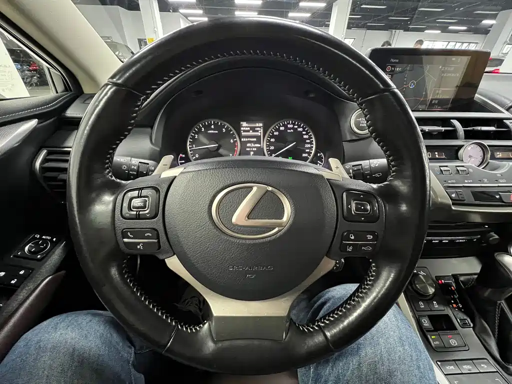 Lexus NX 2020 — фото 14