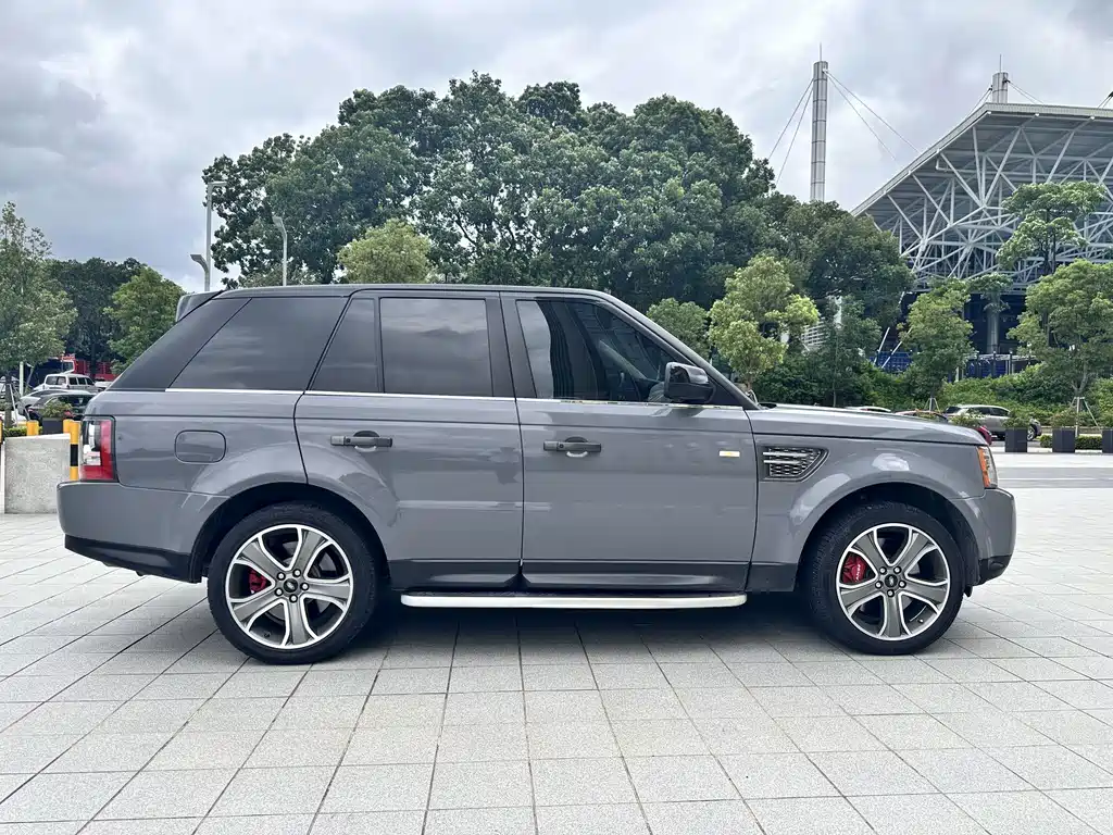 Land Rover Range Rover Sport 2011 — фото 9