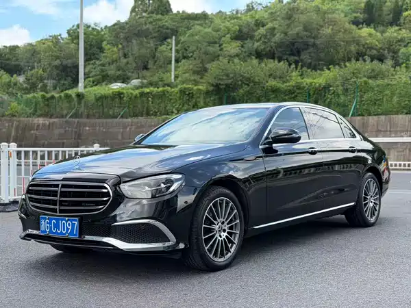Mercedes-Benz E-Class 2022