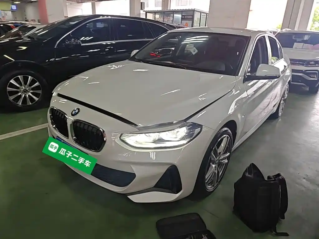 BMW 1 Series 2020 — фото 1