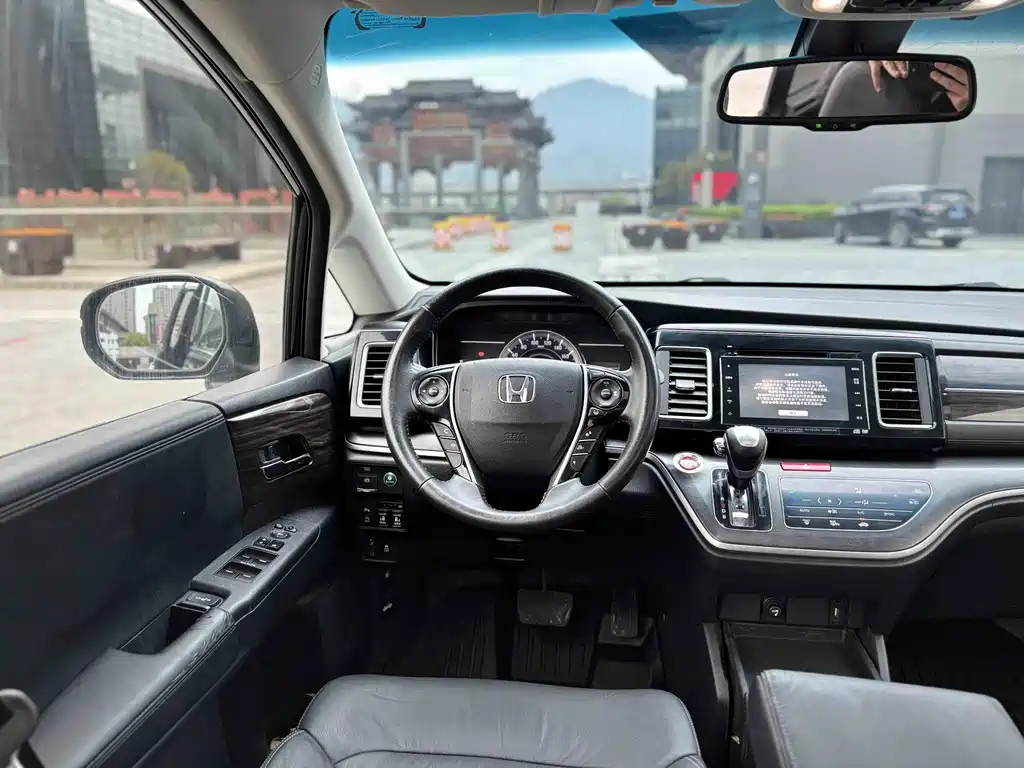 Honda Elysion 2018 — фото 15