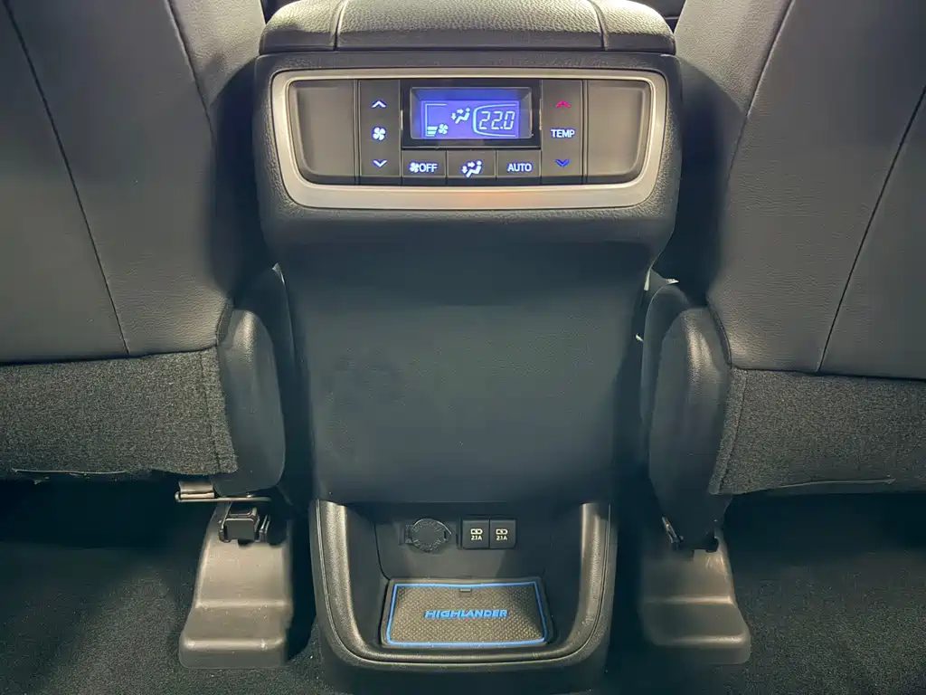 Toyota Highlander 2020 — фото 16