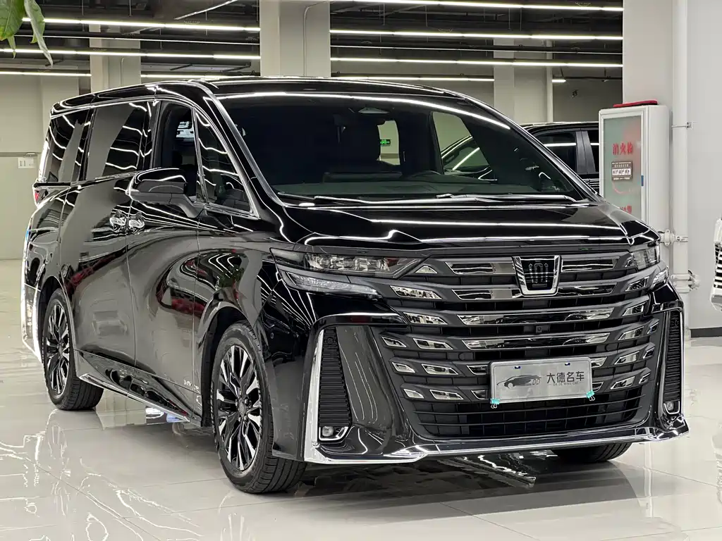 Toyota Vellfire 2023 — фото 3