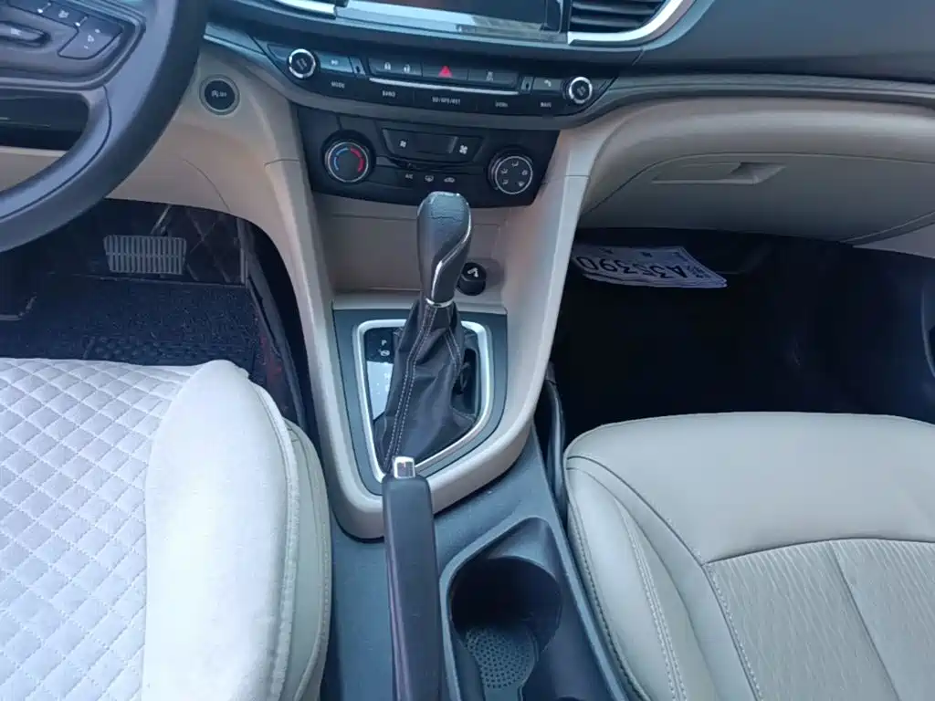 Buick Excelle 2017 — фото 14