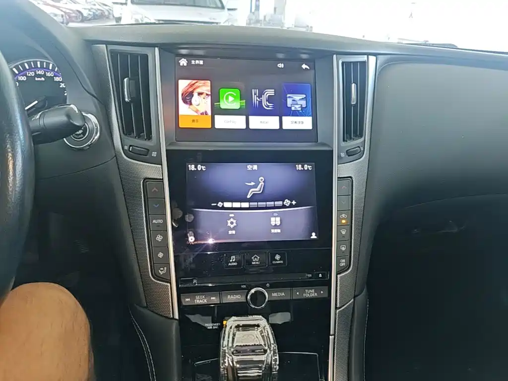 Infiniti Q50L 2016 — фото 13