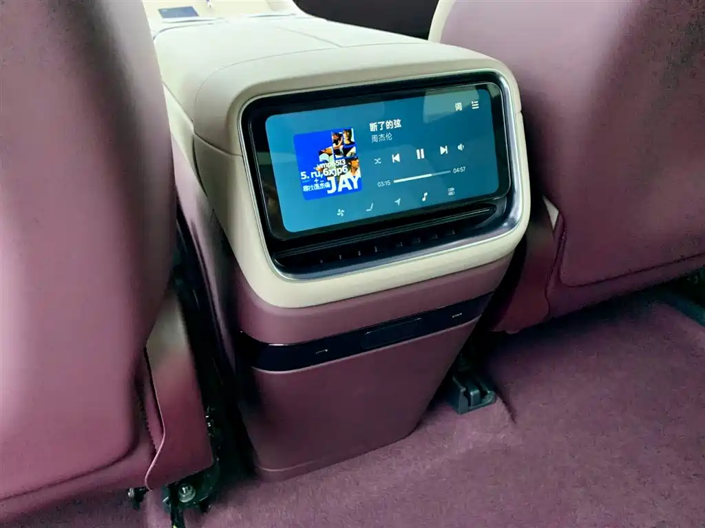 Xiaomi YU7 2025 — фото 26