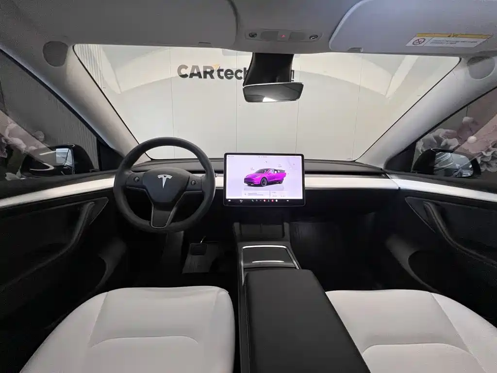 Tesla Model Y 2023 — фото 12