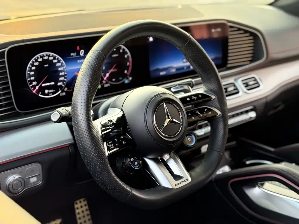 Mercedes-Benz GLE AMG 2025 — фото 13