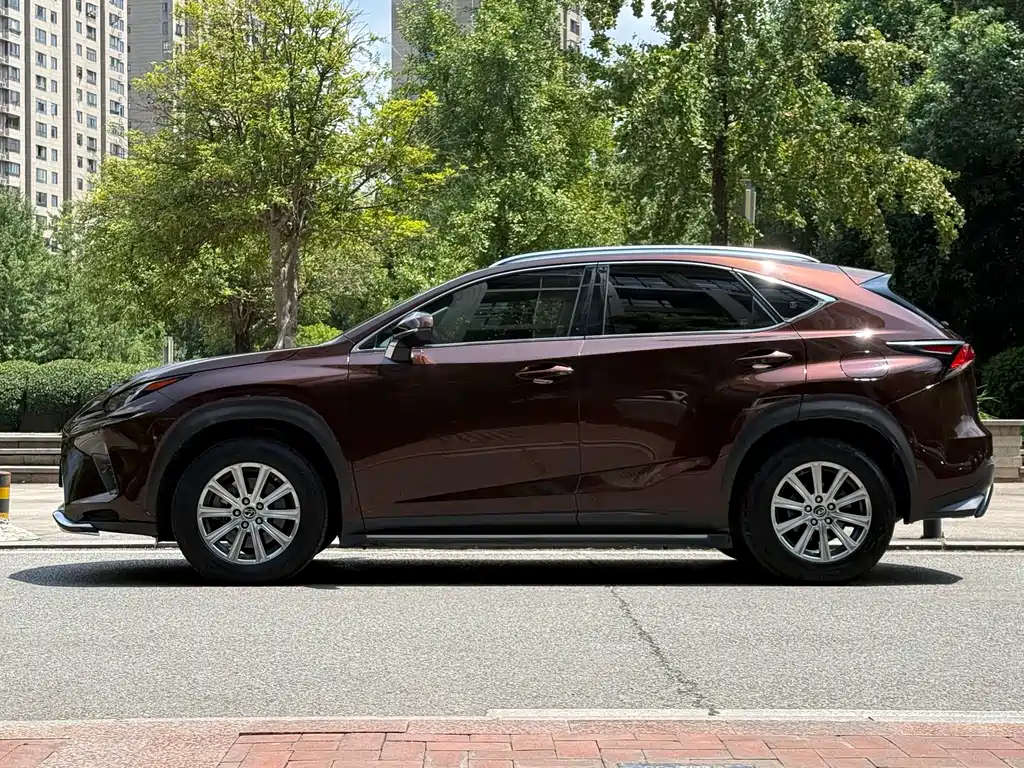 Lexus NX 2018 — фото 4