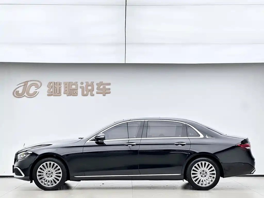 Mercedes-Benz E-Class 2021 — фото 11