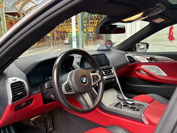 BMW 8 Series 2021