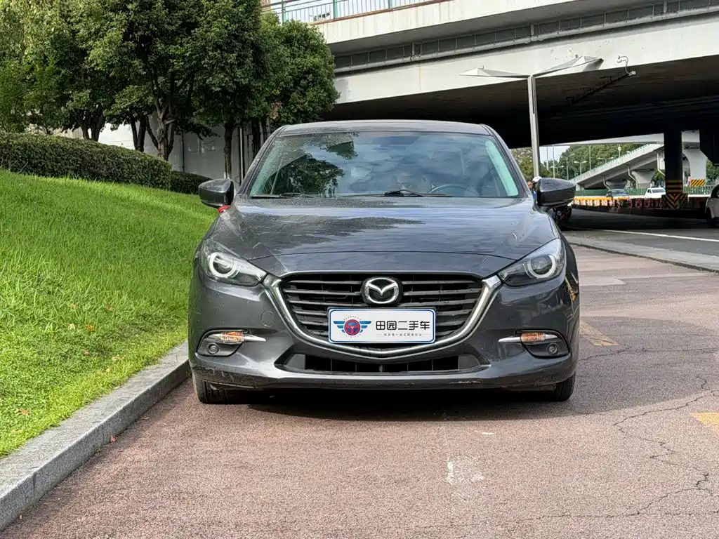 Mazda 3 Axela 2019