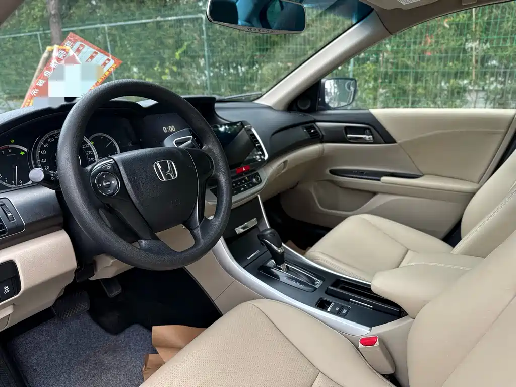 Honda Accord 2014 — фото 10