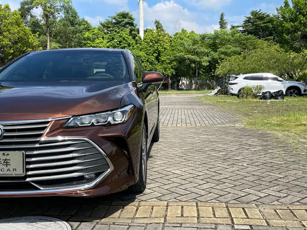 Toyota Avalon 2020 — фото 9