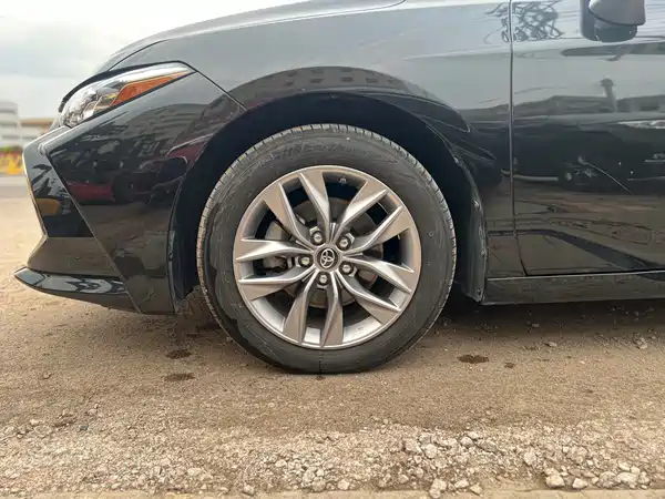 Toyota Avalon 2019