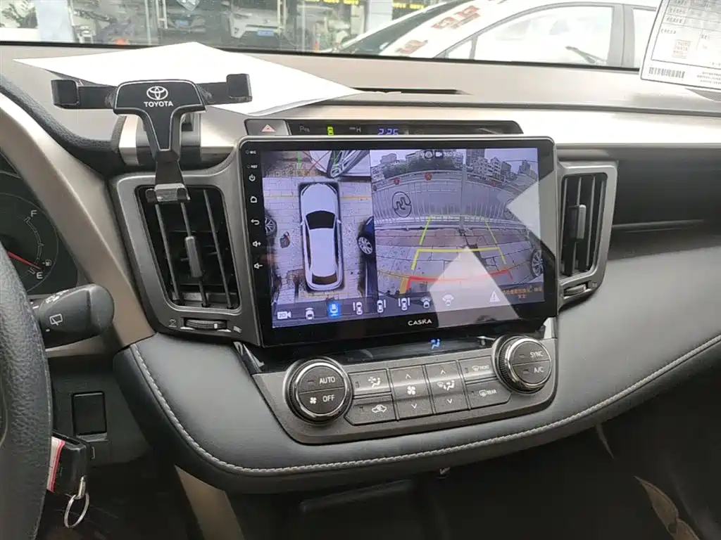 Toyota RAV4 2016 — фото 13