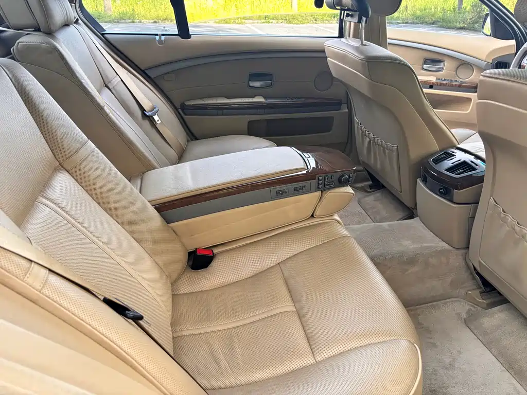 BMW 7 Series 2002 — фото 12