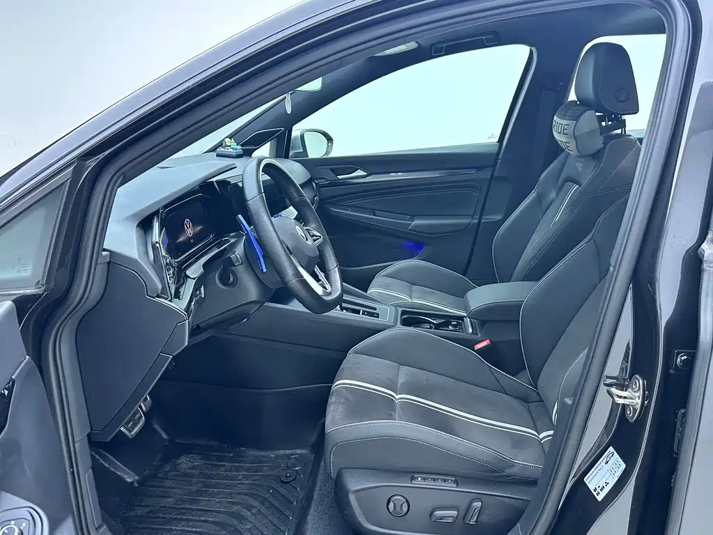 Volkswagen Golf 2023