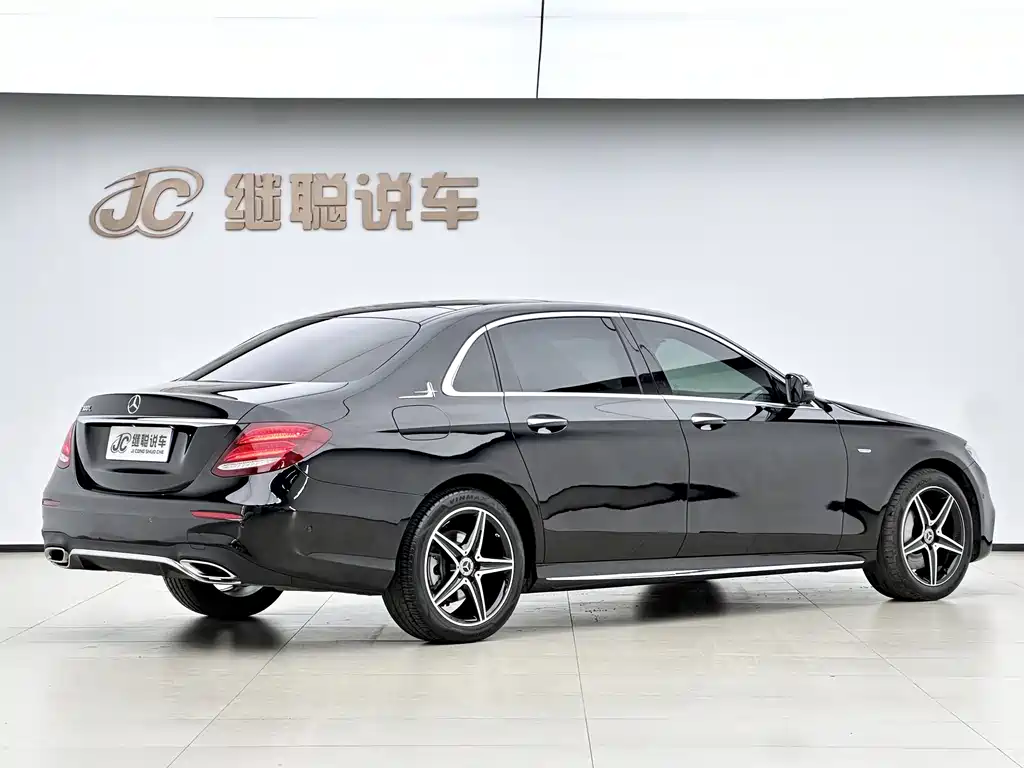 Mercedes-Benz E-Class 2020 — фото 14