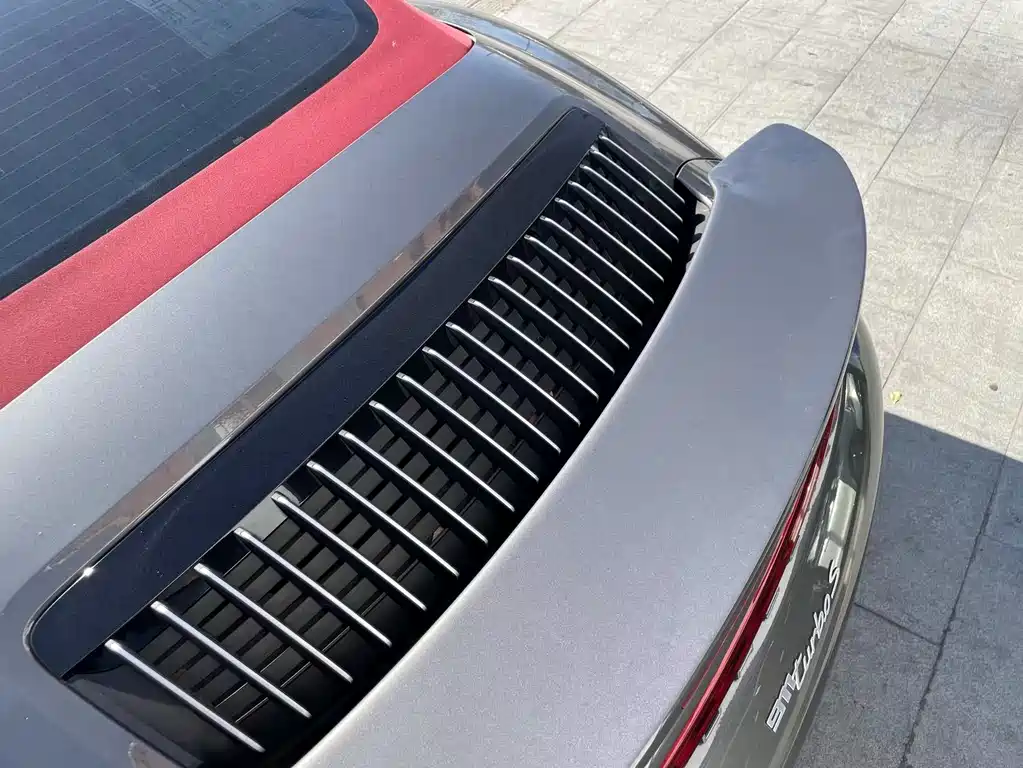 Porsche 911 2021 — фото 10