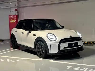 MINI MINI 2023