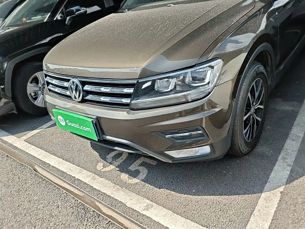 Volkswagen Tiguan L 2017 — фото 24