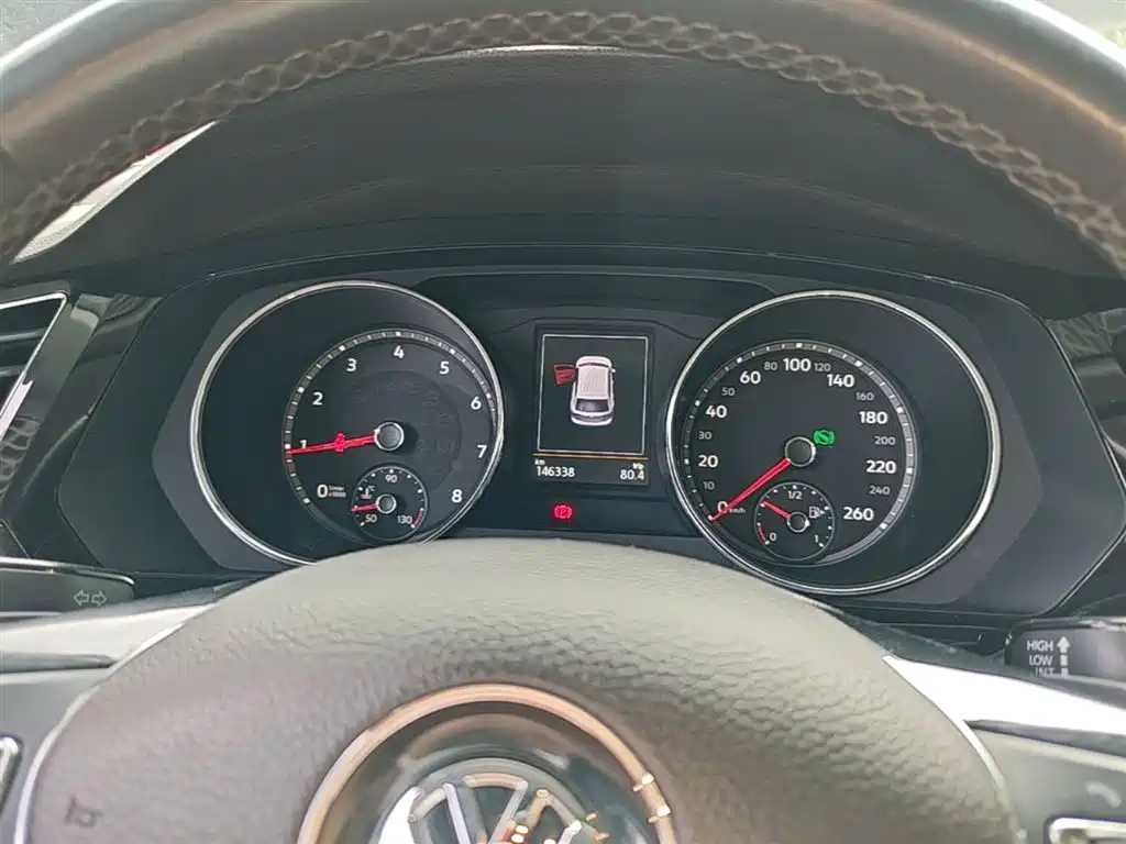 Volkswagen Tiguan L 2017 — фото 12