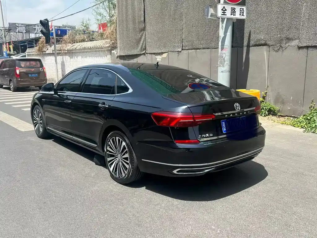Volkswagen Passat 2019 — фото 9