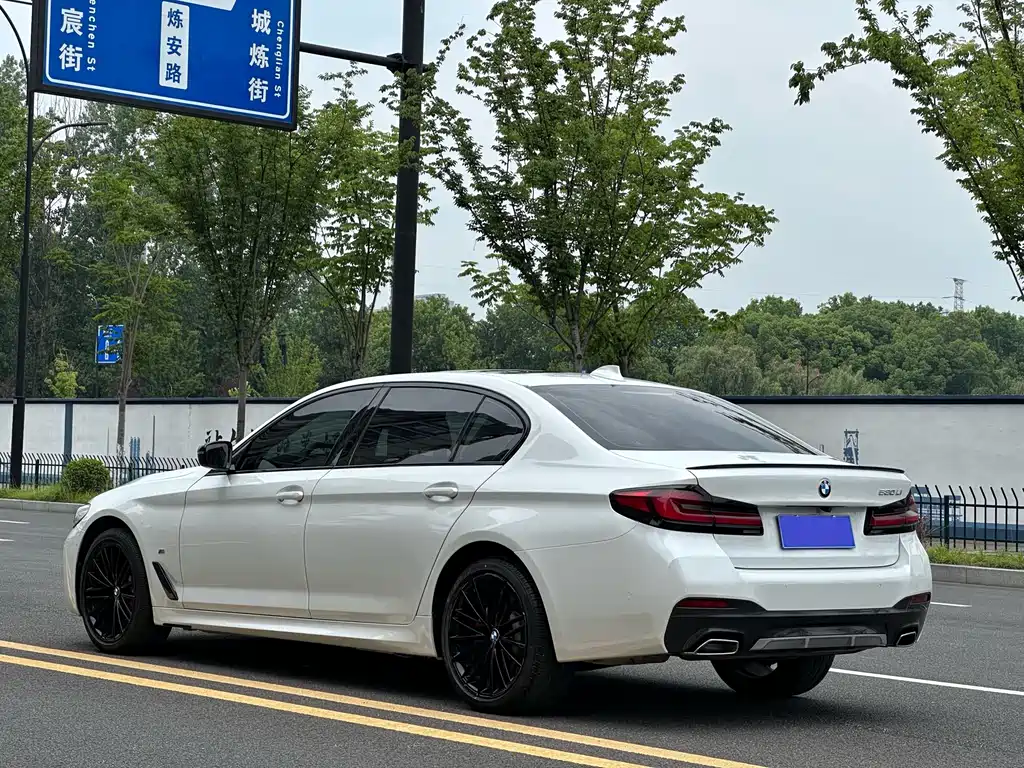 BMW 5 Series 2022