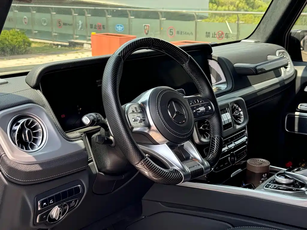Mercedes-Benz G-Class 2023 — фото 15