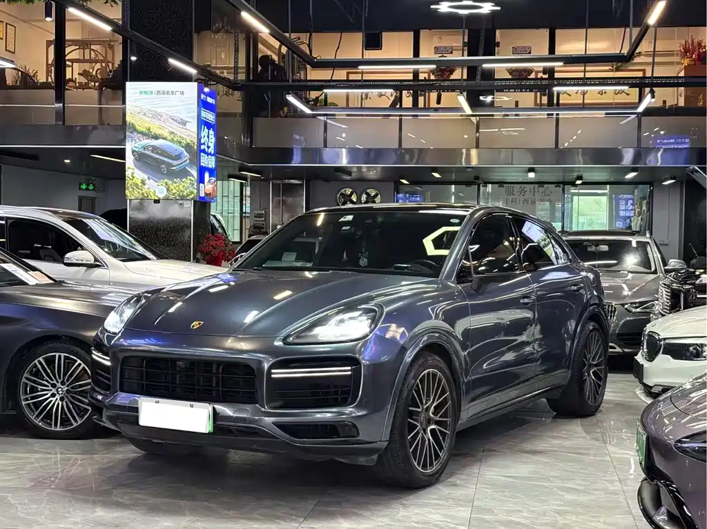 Porsche Cayenne Hybrid 2021 — фото 1