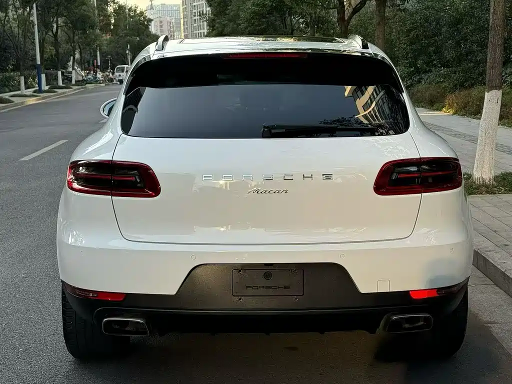Porsche Macan 2017 — фото 9