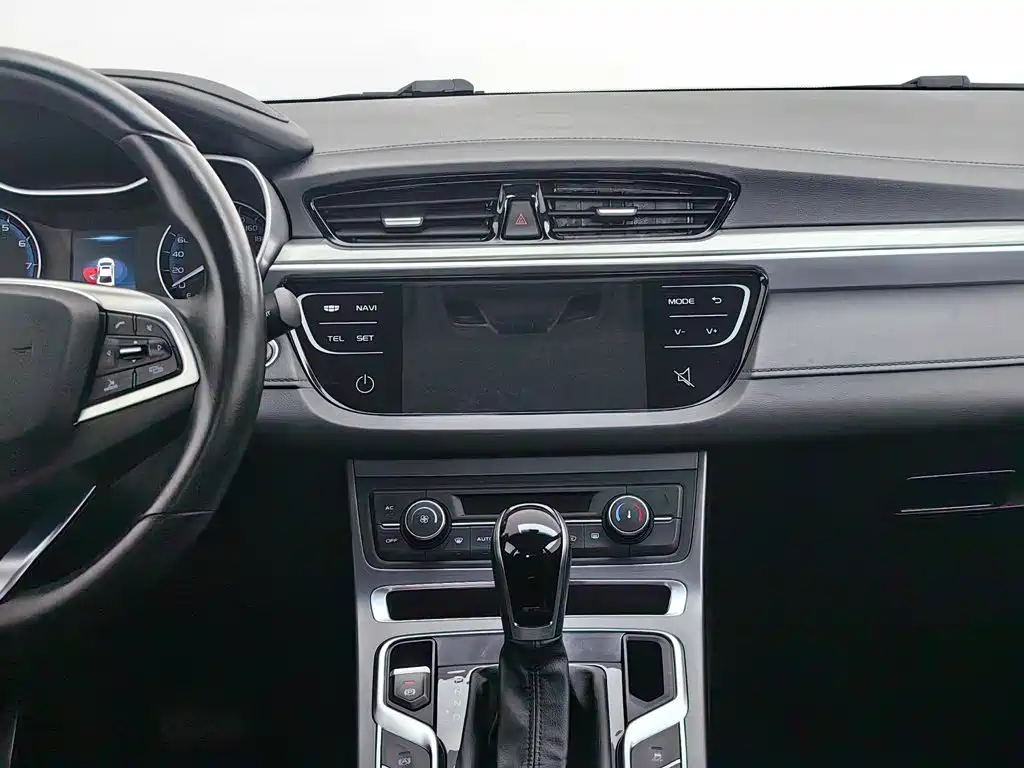 Geely Emgrand 2019 — фото 12