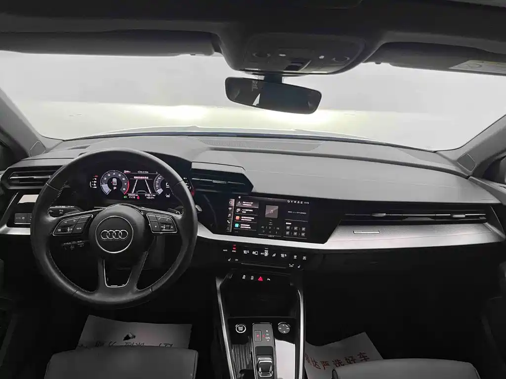 Audi A3 2023 — фото 2
