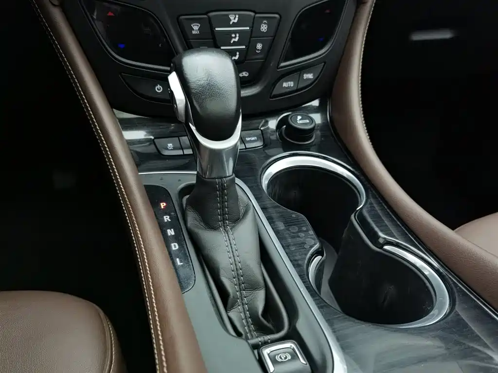 Buick Envision Plus 2021 — фото 13