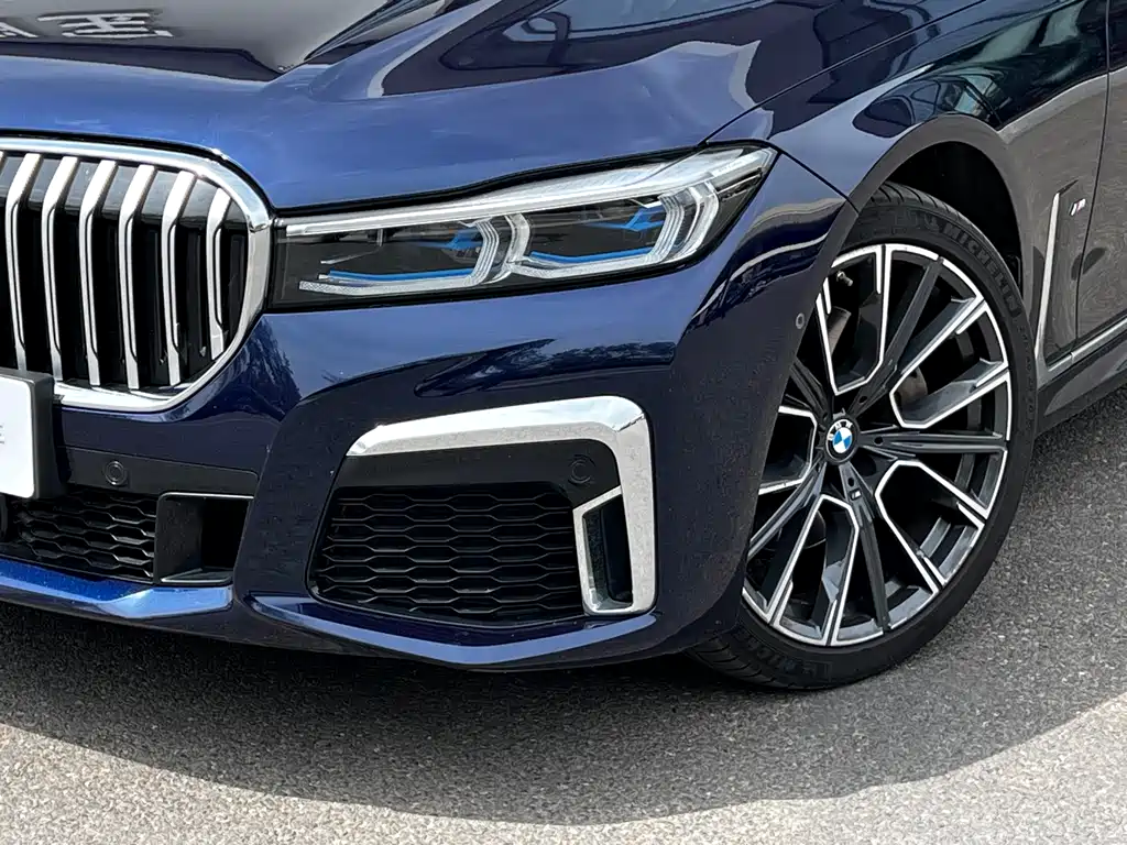 BMW 7 Series 2021 — фото 12
