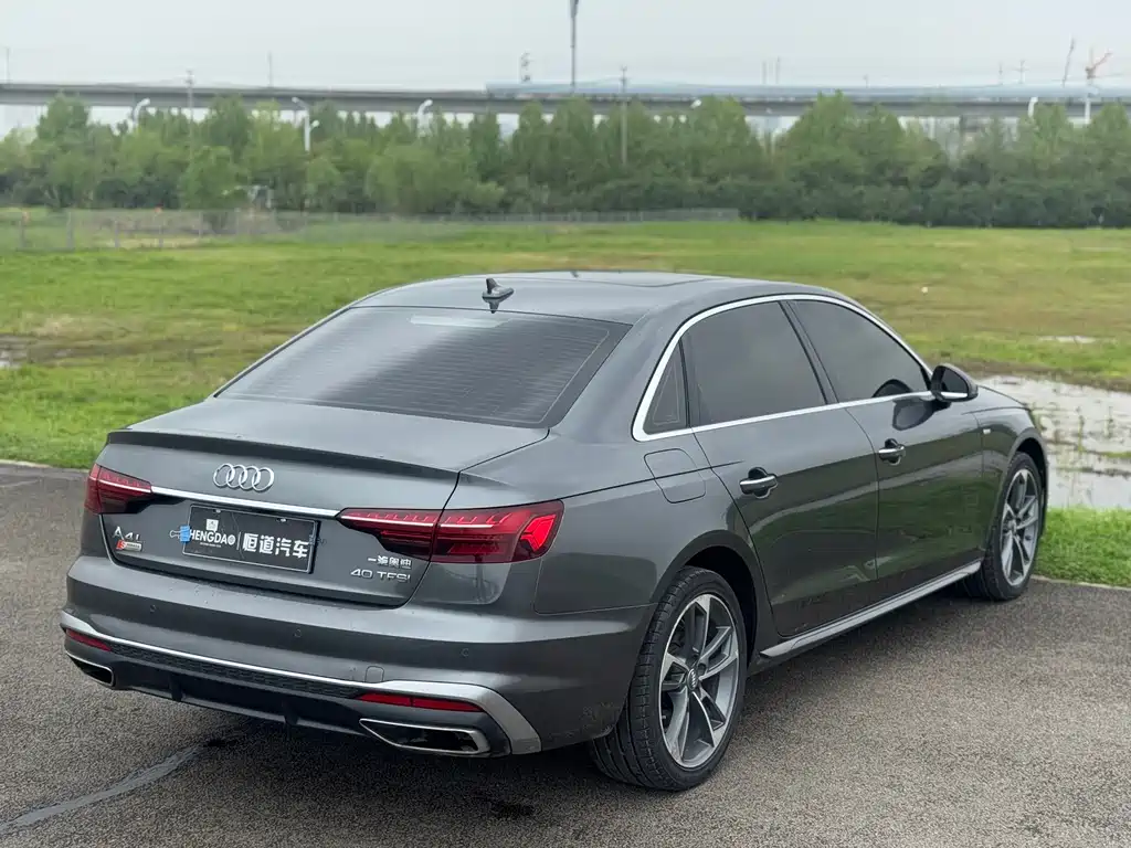 Audi A4L 2020 — фото 13